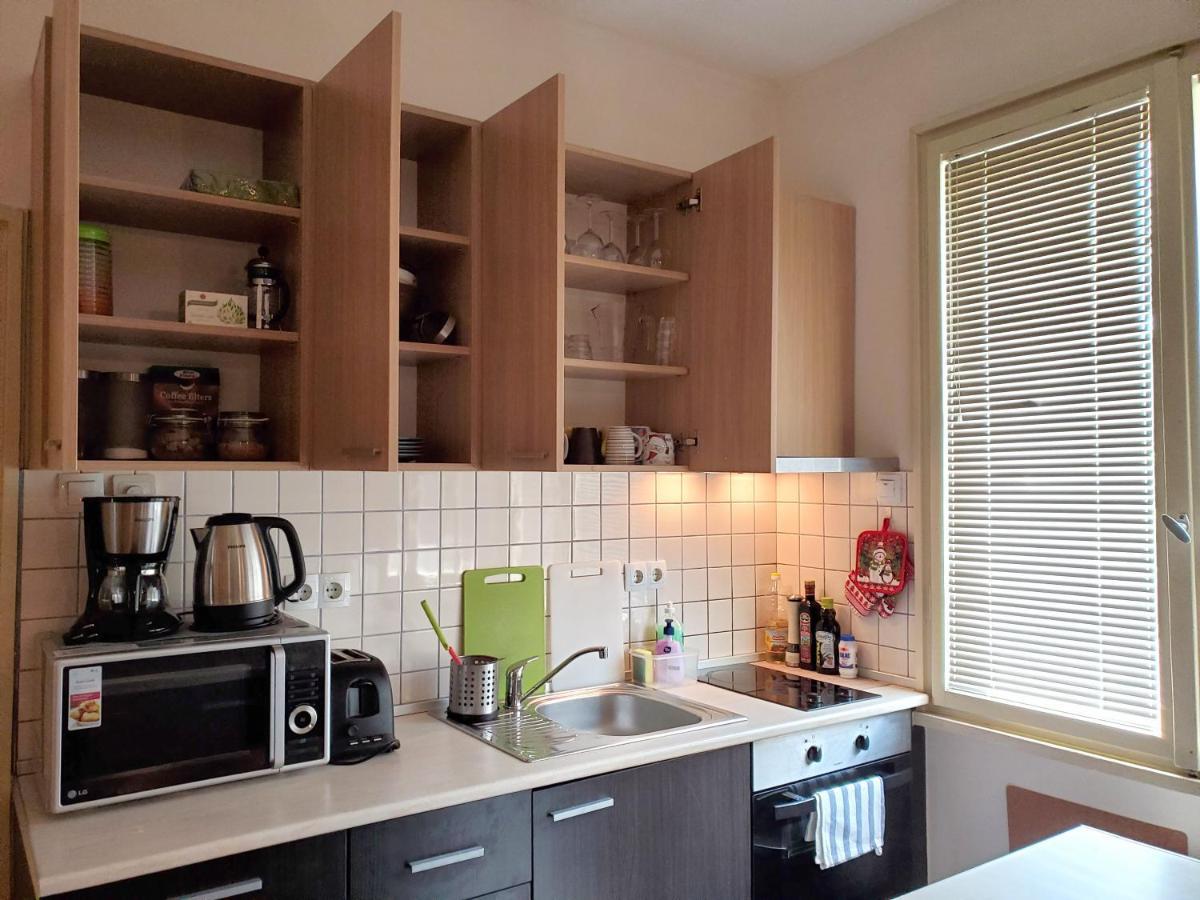Sunny Central Apartment Софія Екстер'єр фото