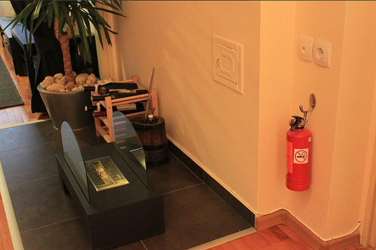 Sunny Central Apartment Софія Екстер'єр фото